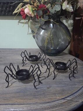 Black Metal Spider Tea Light Holders - Set of 3
